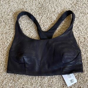 NWT Lululemon wunder train bra